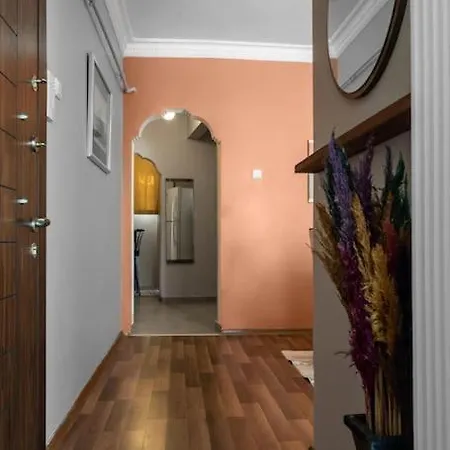 Cozy & Peaceful 2br Apt. W/ Balcony Near Taksim