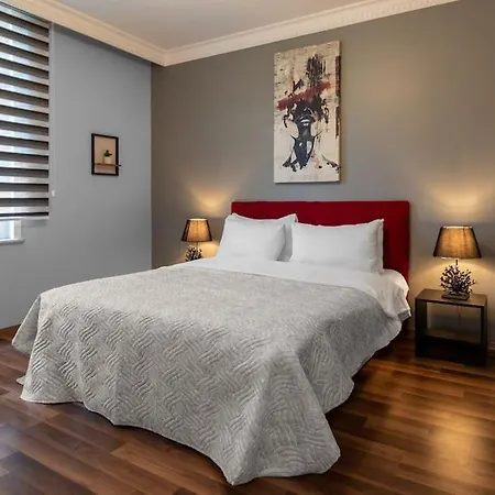 Apartmán Cozy & Peaceful 2br Apt. W/ Balcony Near Taksim *
